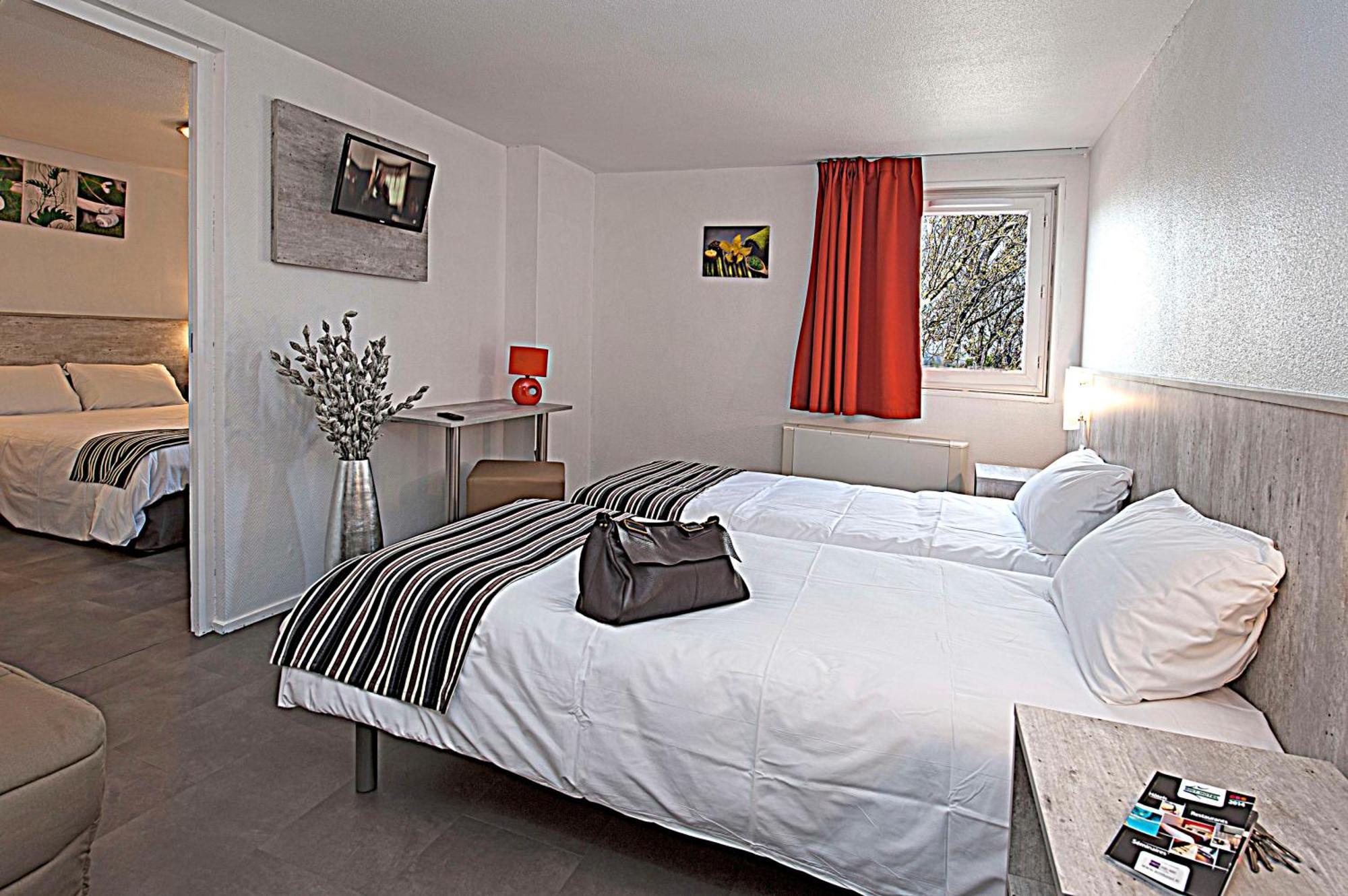 Brit Hotel Bosquet Carcassonne Cite Bagian luar foto