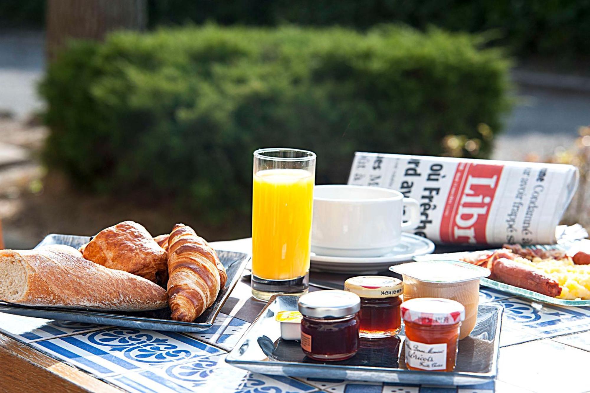 Brit Hotel Bosquet Carcassonne Cite Bagian luar foto